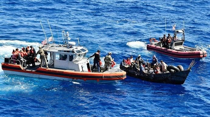 Guardia-Costera-repatria-a-119-inmigrantes-dominicanos-que-intentaron-entrar-a-PR.