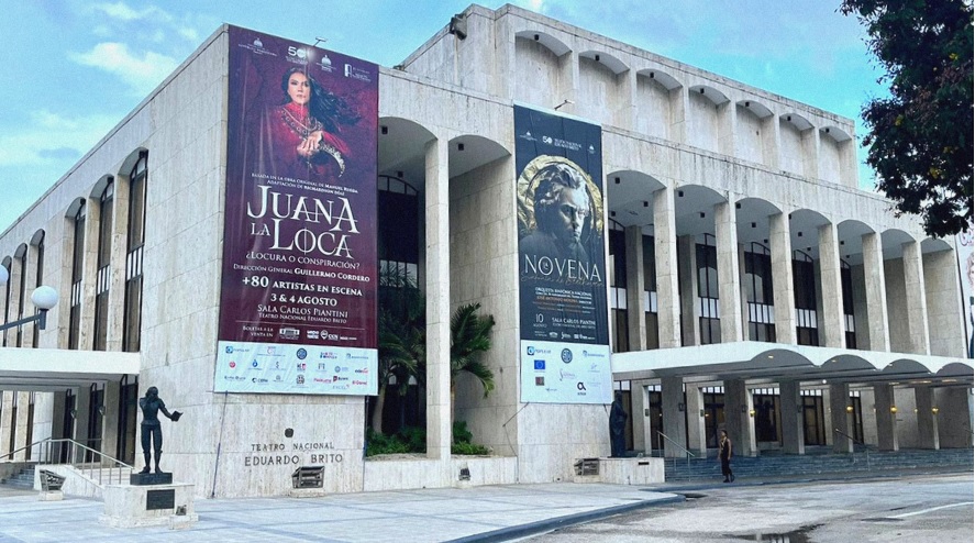 Teatro-Nacional-Eduardo-Brito-de-Santo-Domingo