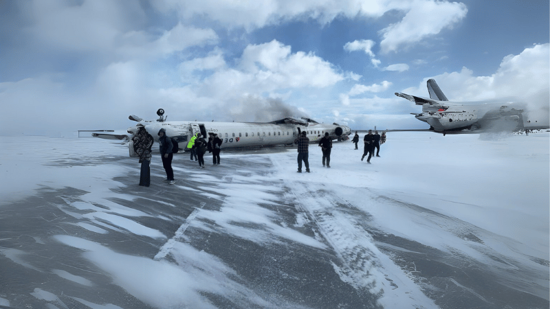 Accidente de avión de Delta en Toronto deja varios heridos - Imagen