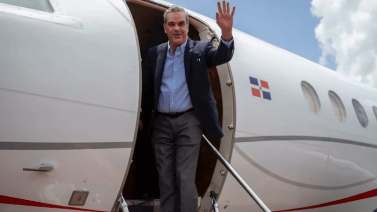 Presidente Luis Abinader viajará a Uruguay para la toma de posesión de Yamandú Orsi - Imagen
