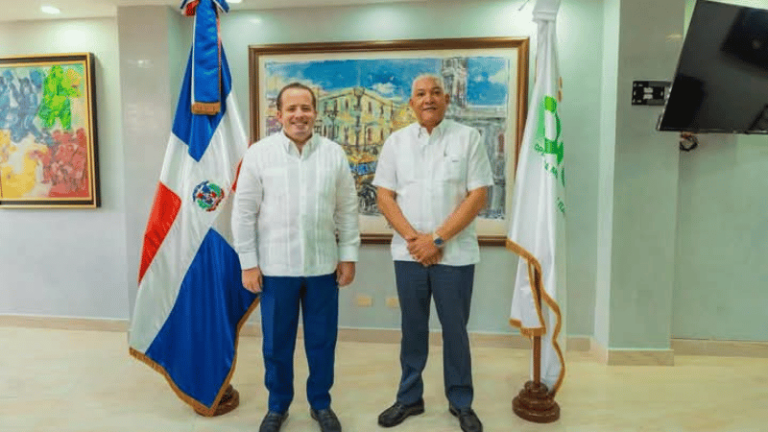Ministro José Paliza visita las instalaciones de la OMSA - Imagen
