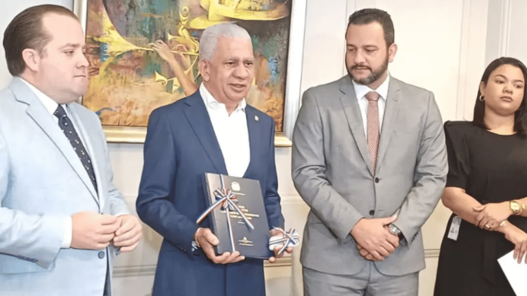 Ministro de la Presidencia y presidente del Senado desmienten estancamiento en elección del Procurador General - Imagen