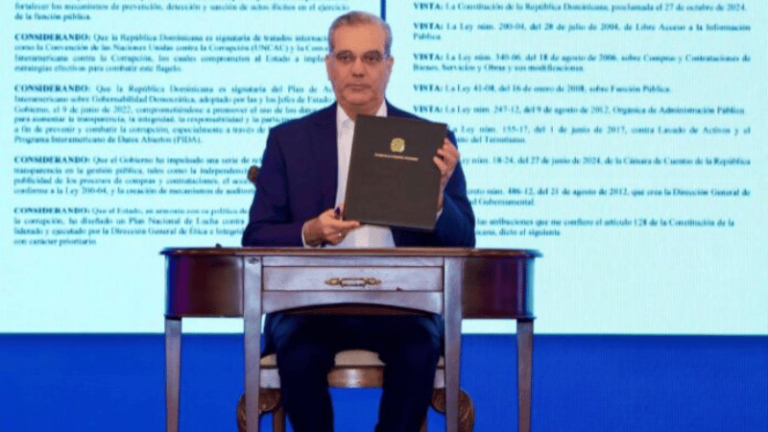 Presidente Luis Abinader crea la Comisión Presidencial de Transparencia y Anticorrupción mediante el decreto 76-25 - Imagen