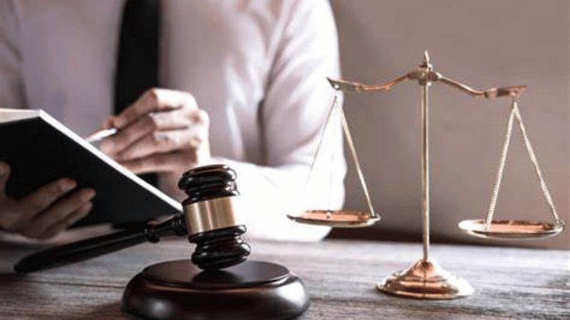 Altercado entre abogados a las puertas del Juzgado de Paz de Villa Mella - Imagen