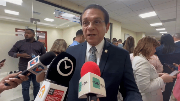 Daniel Rivera, senador de Santiago, envía un mensaje de protección a la mujer dominicana - Imagen
