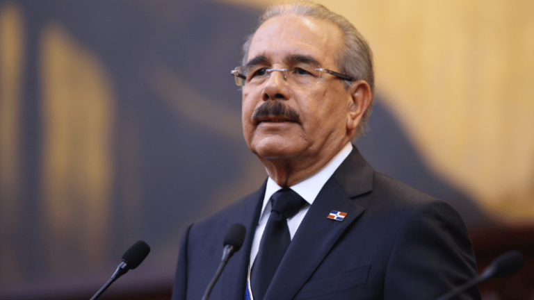 Danilo Medina cuestiona discurso de Abinader: "Hay que preguntarle en qué consiste vivir mejor" - Imagen