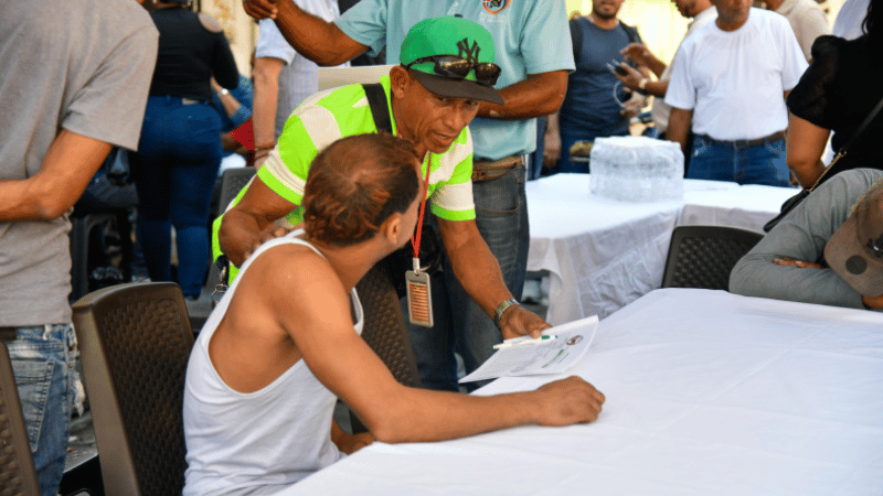 Hogar Crea Interviene en la Calle 42 de Capotillo para Rescatar a Adictos - Imagen