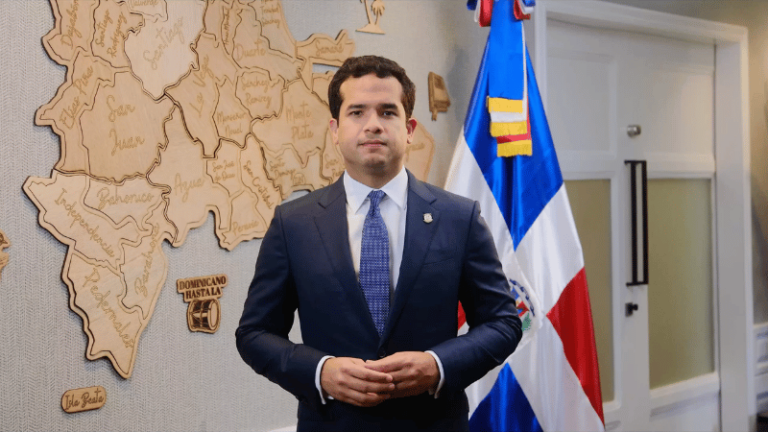Omar Fernández responde con elegancia a la rendición de cuentas del presidente Abinader - Imagen
