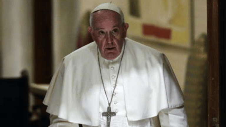El Papa Francisco continúa su recuperación en Roma mientras cumple con sus funciones a distancia - Imagen