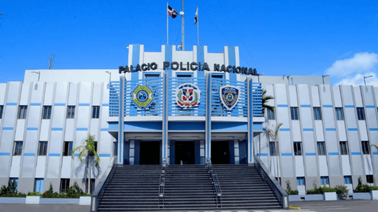 Asesinan a oficial de la Policía Nacional, escolta de juez, en violento atraco en Sabana Perdida, Santo Domingo Norte - Imagen