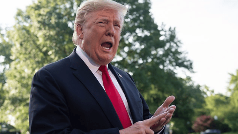 Trump insta a inmigrantes indocumentados a "autodeportarse" en un video dirigido a redes sociales - Imagen
