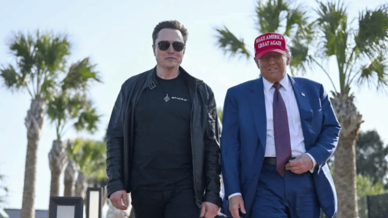 Donald Trump anuncia compra de un Tesla en apoyo a Elon Musk - Imagen