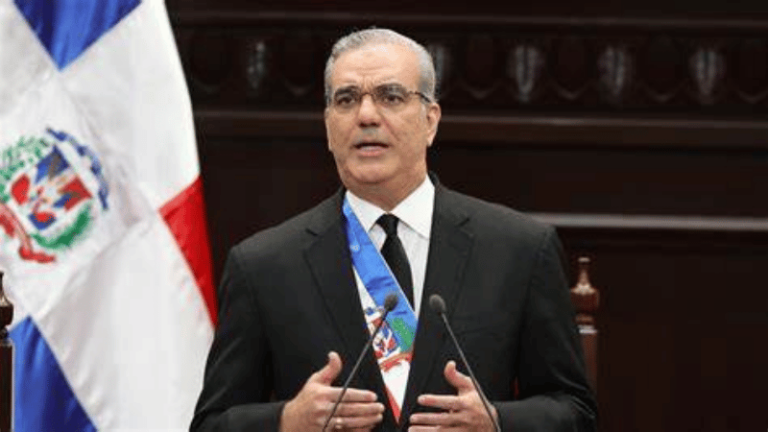 Abinader crea la Dirección de Desarrollo Social y ordena la fusión de Supérate y ADESS - Imagen