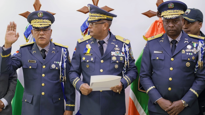 Director de la Policía Nacional posesiona al nuevo titular de la DIGESETT - Imagen