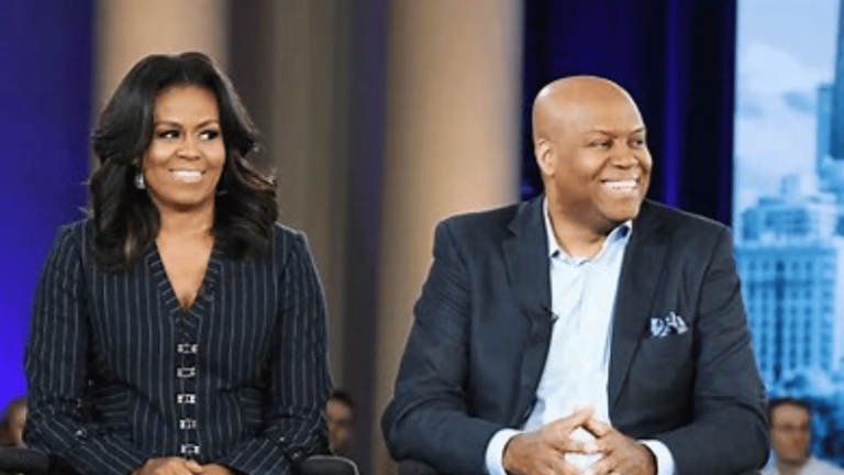 Michelle Obama lanza un nuevo pódcast semanal junto a su hermano - Imagen