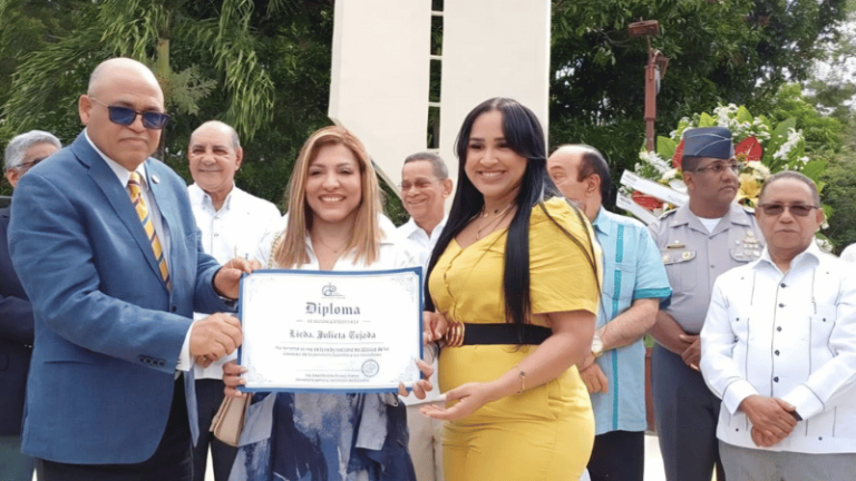 El Colegio Dominicano de Periodistas, Seccional Espaillat, reconoce a Julieta Tejada por su destacada trayectoria en los medios de comunicación - Imagen
