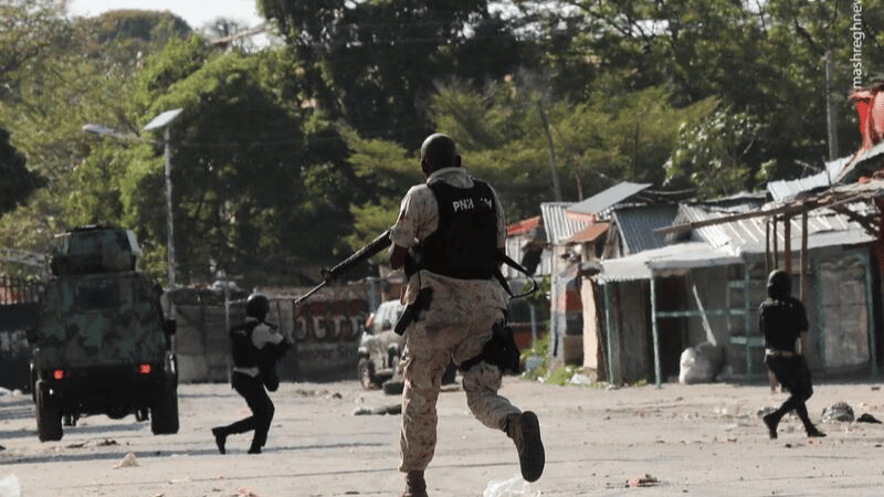 La Policía Nacional de Haití dispersa multitudinaria manifestación en Puerto Príncipe - Imagen