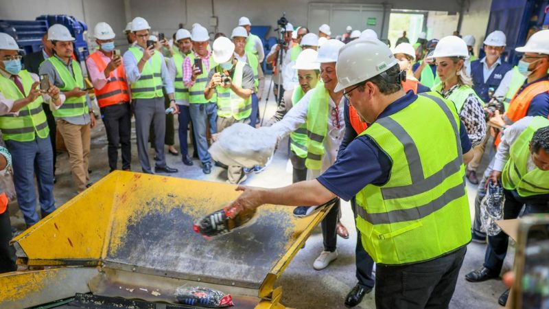Aduanas destruye más de un millón de mercancías falsificadas que intentaban comercializarse en el mercado dominicano - Imagen