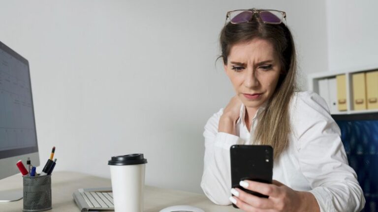Alerta de estafa: Falsa oferta de empleo de YouTube circula en WhatsApp  - Imagen