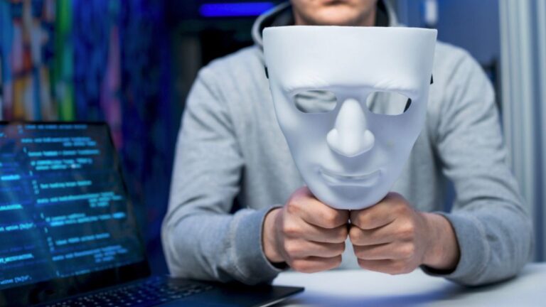 Aumentan las estafas a inversores en redes sociales con la ayuda de la inteligencia artificial - Imagen