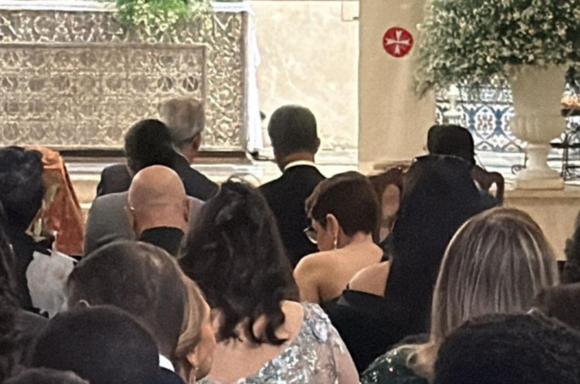 Abinader y Leonel participan juntos en ceremonia de boda