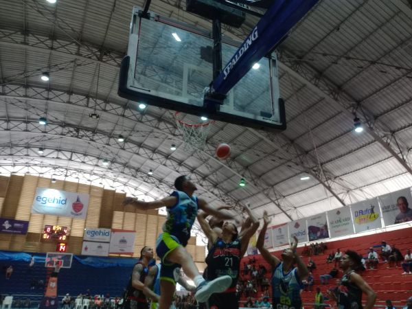 Lobos vence a Buitres y obliga decisivo partido final TBS SC