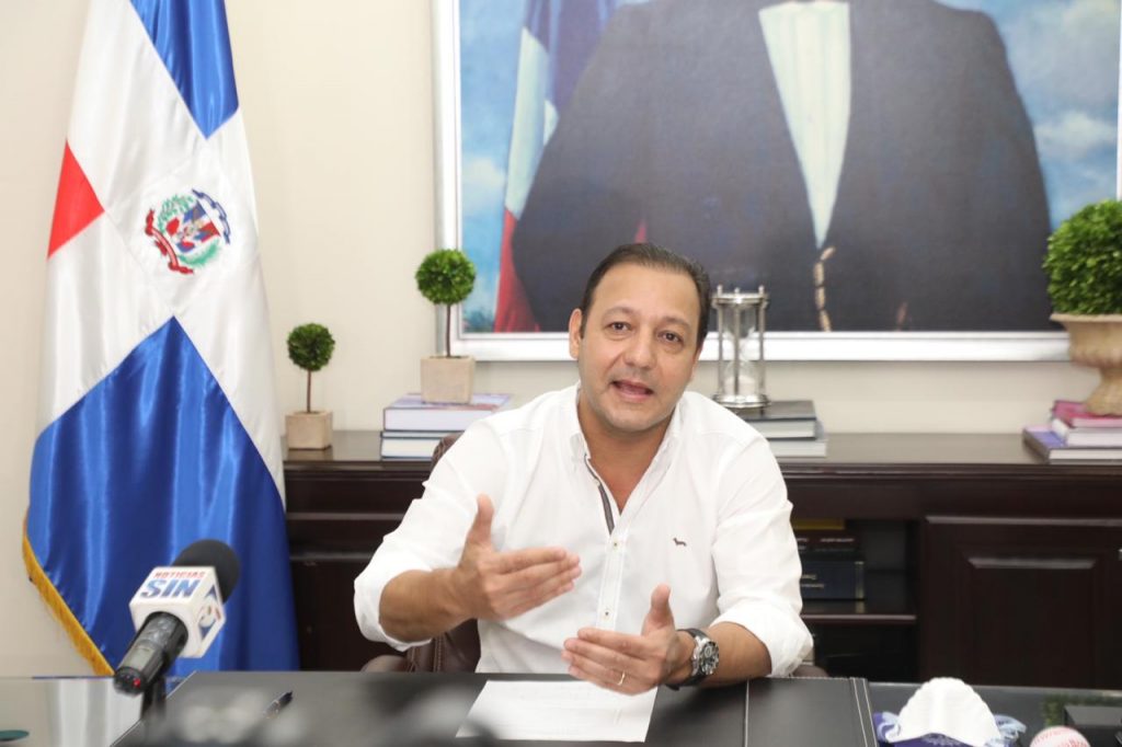 Pide intervención de Gobierno ante crisis agua afecta Santiago
