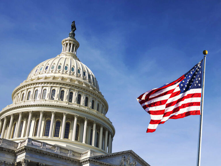 EEUU: Senado bloquea ley que buscaba limitar poderes Trump