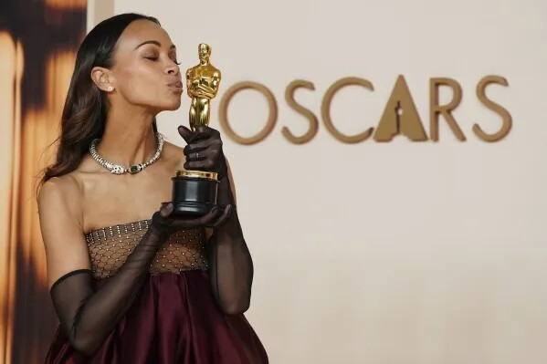 EU: Dominicana Zoe Saldaña se convierte en la actriz más taquillera
