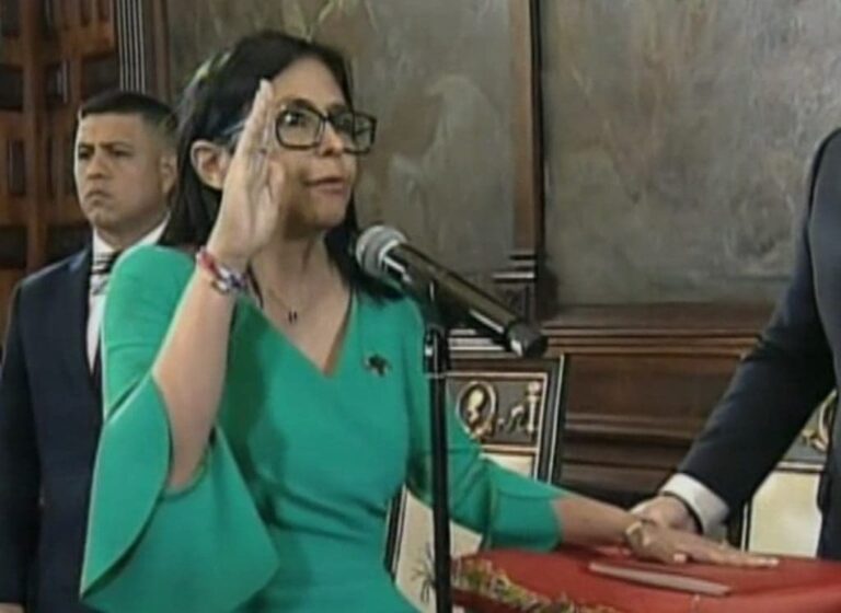 VENEZUELA: Delcy Rodríguez investida presidenta encargada