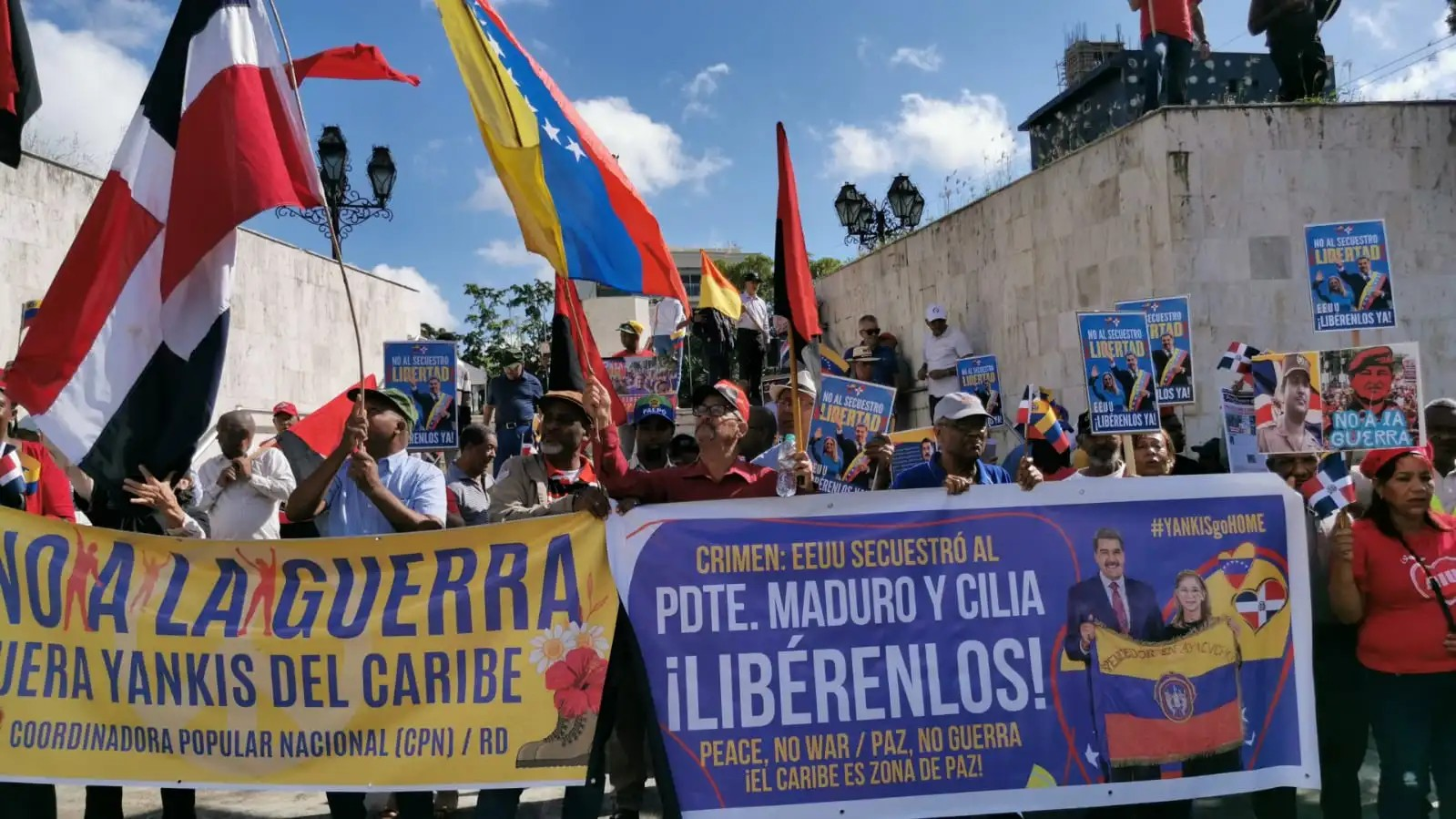 Cientos marchan por El Conde y exigen la liberación de Maduro