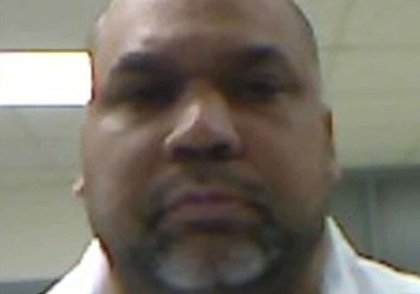 EU anuncia deportación dominicano por asesinato y otros delitos