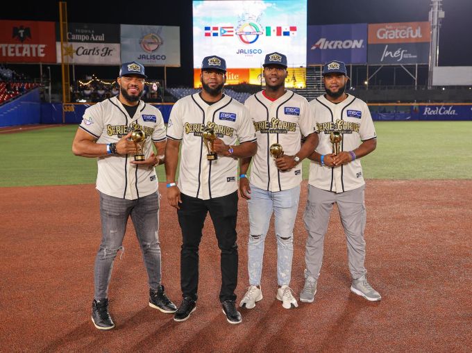Lake, Brito, Franchy y Cordero en equipo ideal Serie del Caribe