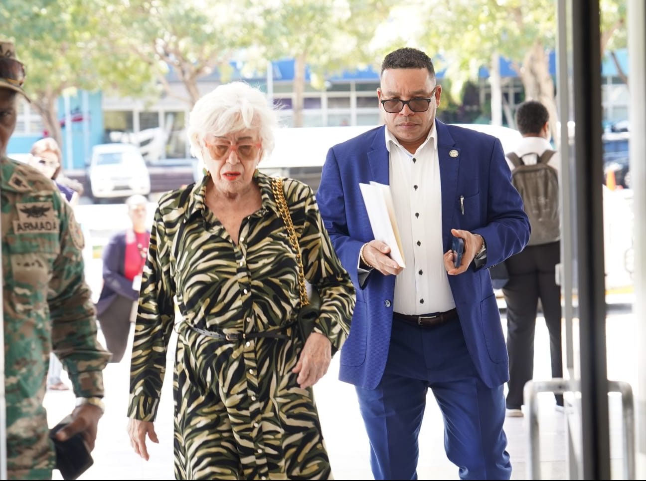 Ortiz Bosch lleva denuncias de corrupción a la Procuraduría