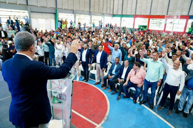 Reconocidos dirigentes PLD en Santiago pasan a Fuerza Pueblo