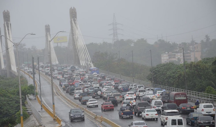 Un frente frío sacude a la RD con lluvias y ráfagas de viento