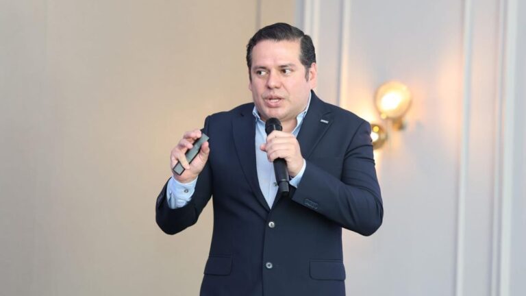 Eficiencia tecnológica clave para la sostenibilidad energética del sector empresarial dominicano - Imagen