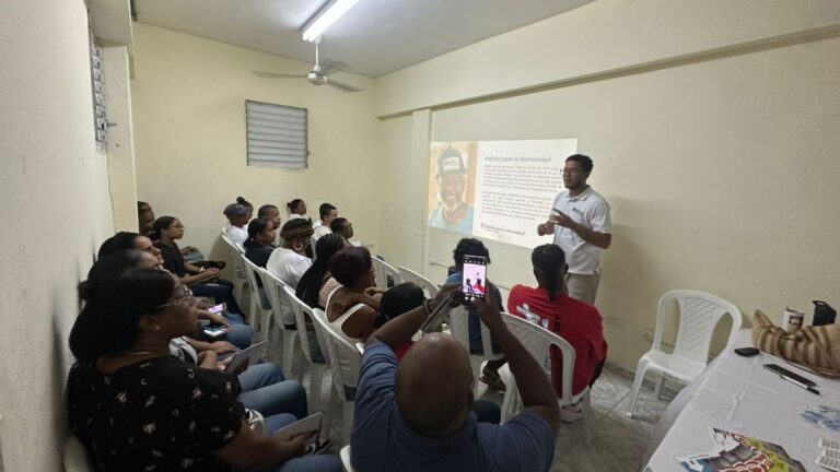Hábitat para la Humanidad República Dominicana fortaleció sus programas de educación financiera impactando a más de mil personas  - Imagen