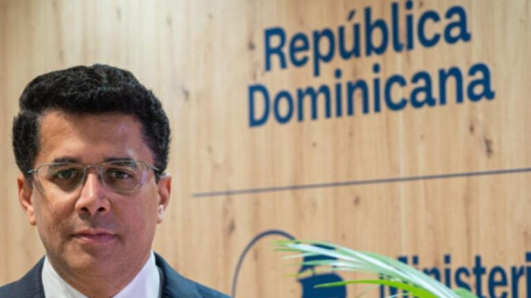 David Collado consolida su liderazgo en el PRM: una ventaja que trasciende las encuestas - Imagen