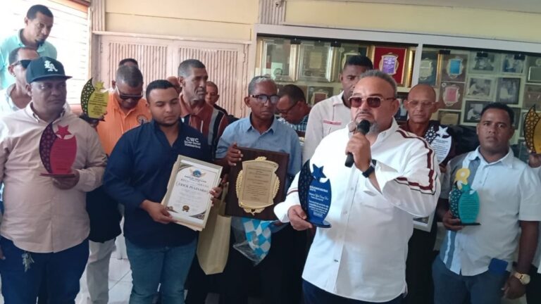 Alfredo Pulinario Mariot envía mensaje de felicitación y llama a fortalecer la unidad familiar en el día de los padres - Imagen