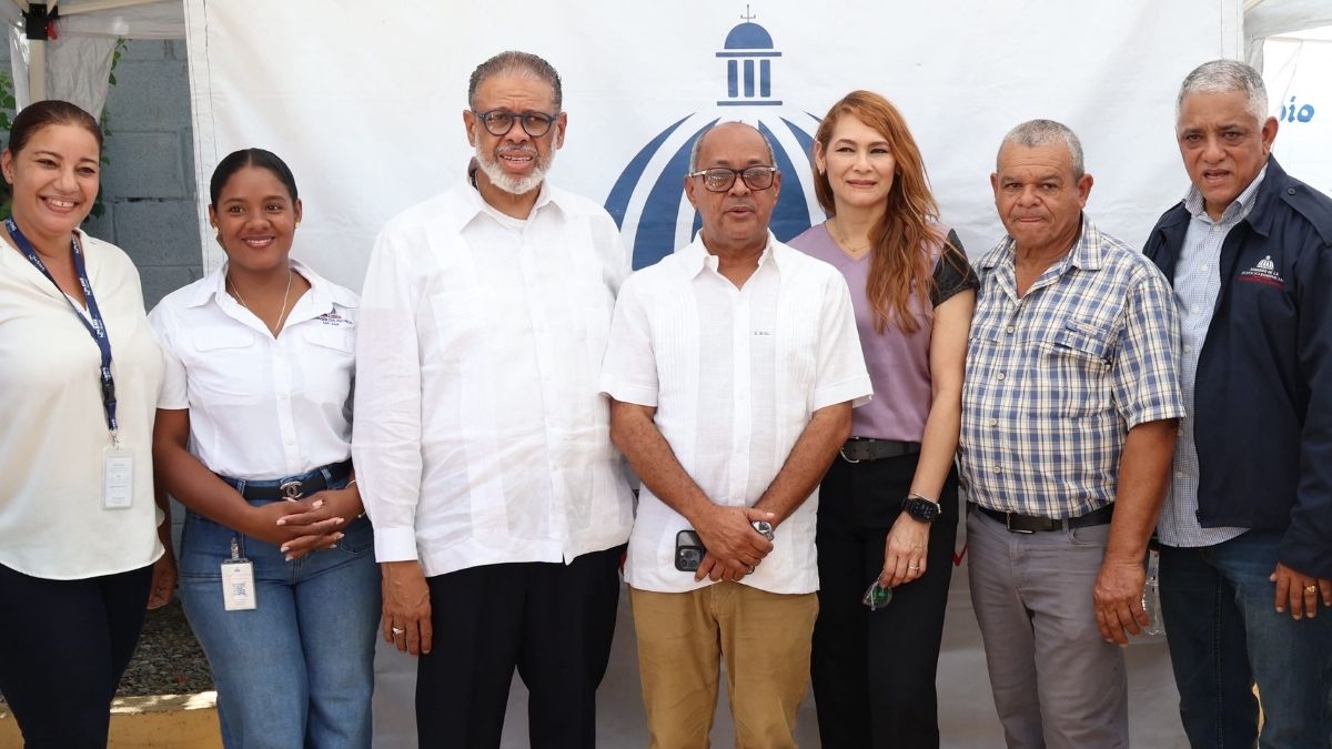 Desarrollo de la Comunidad, junto a otras instituciones, realiza jornada asistencial en Las Zanjas de San Juan - Imagen