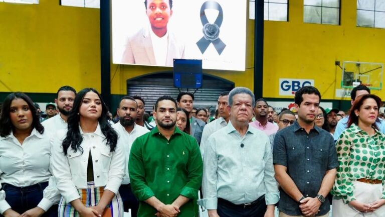 Jóvenes de la Fuerza del Pueblo reafirman su compromiso con el liderazgo de Leonel Fernández - Imagen