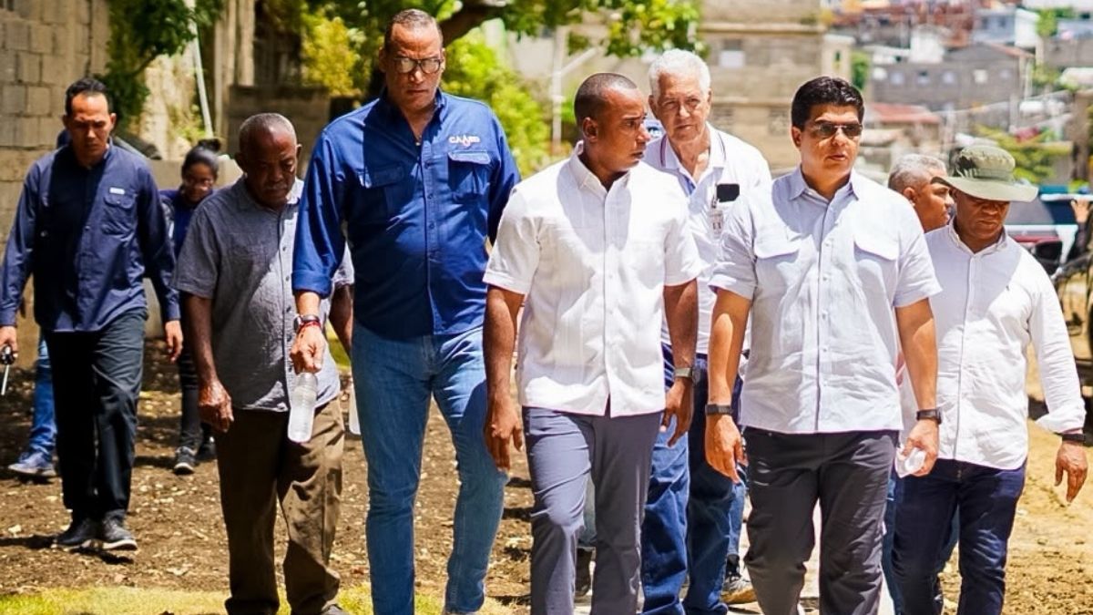 CAASD impulsa obras para seguir optimizando servicio agua potable y saneamiento cañadas con inversión superior a los RD$11,000 millones - Imagen