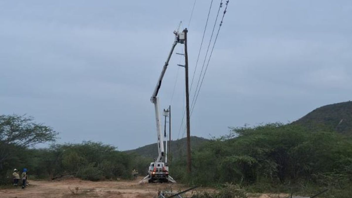 ETED restablece el servicio de transmisión eléctrica hacia Jimaní - Imagen