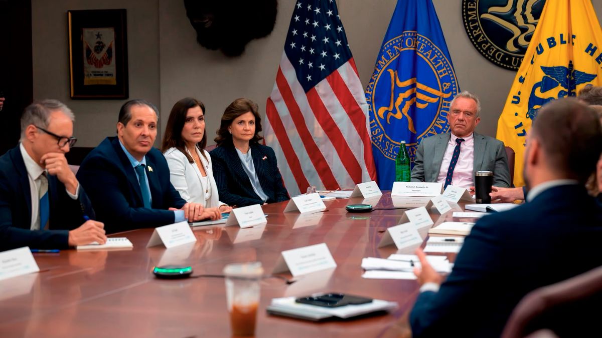 Vicepresidenta Peña y ministro Atallah fortalecen cooperación sanitaria con EE.UU. durante reunión con el secretario Robert F. Kennedy Jr. - Imagen