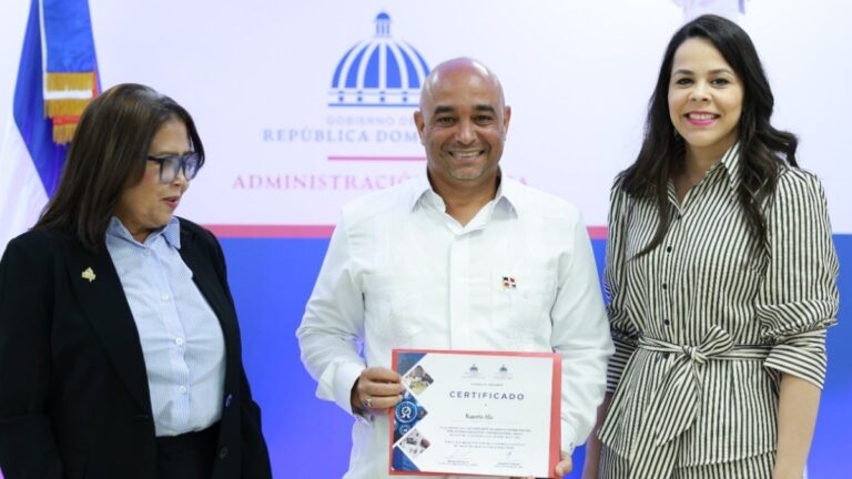 Más de 50 periodistas reciben certificación tras concluir curso especializado del MAP e INAP - Imagen