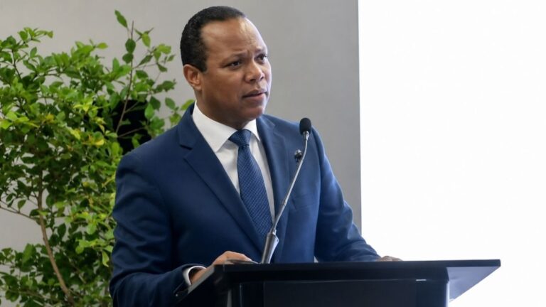 Milton Morrison denuncia que rechazó un presunto soborno millonario durante su gestión en el INTRANT - Imagen