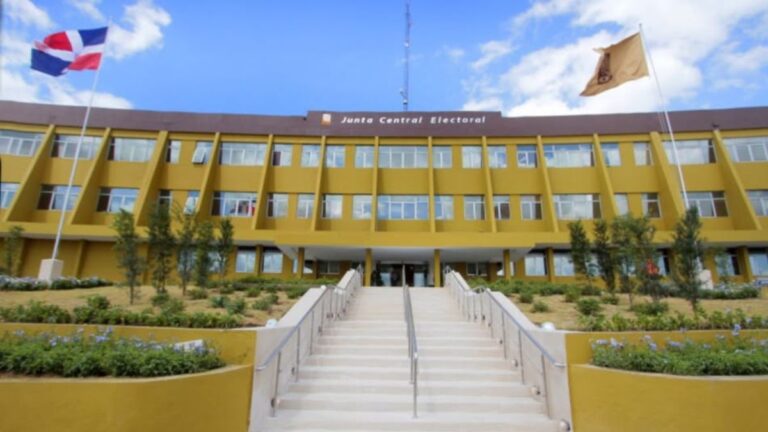 JCE advierte al Centro Económico del Cibao por difundir encuesta electoral fuera del período permitido - Imagen