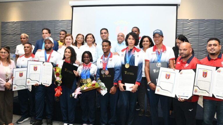 La Vega premia a sus campeones - Imagen