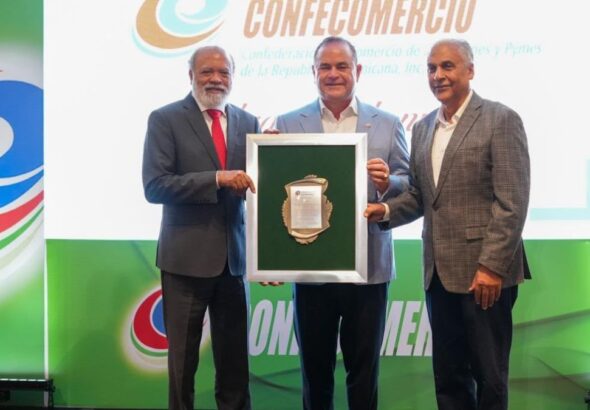 Ministro de Agricultura destaca alianza entre campo y comercio para fortalecer abastecimiento nacional - Imagen